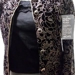 Evening jacket, or button as a blouse.